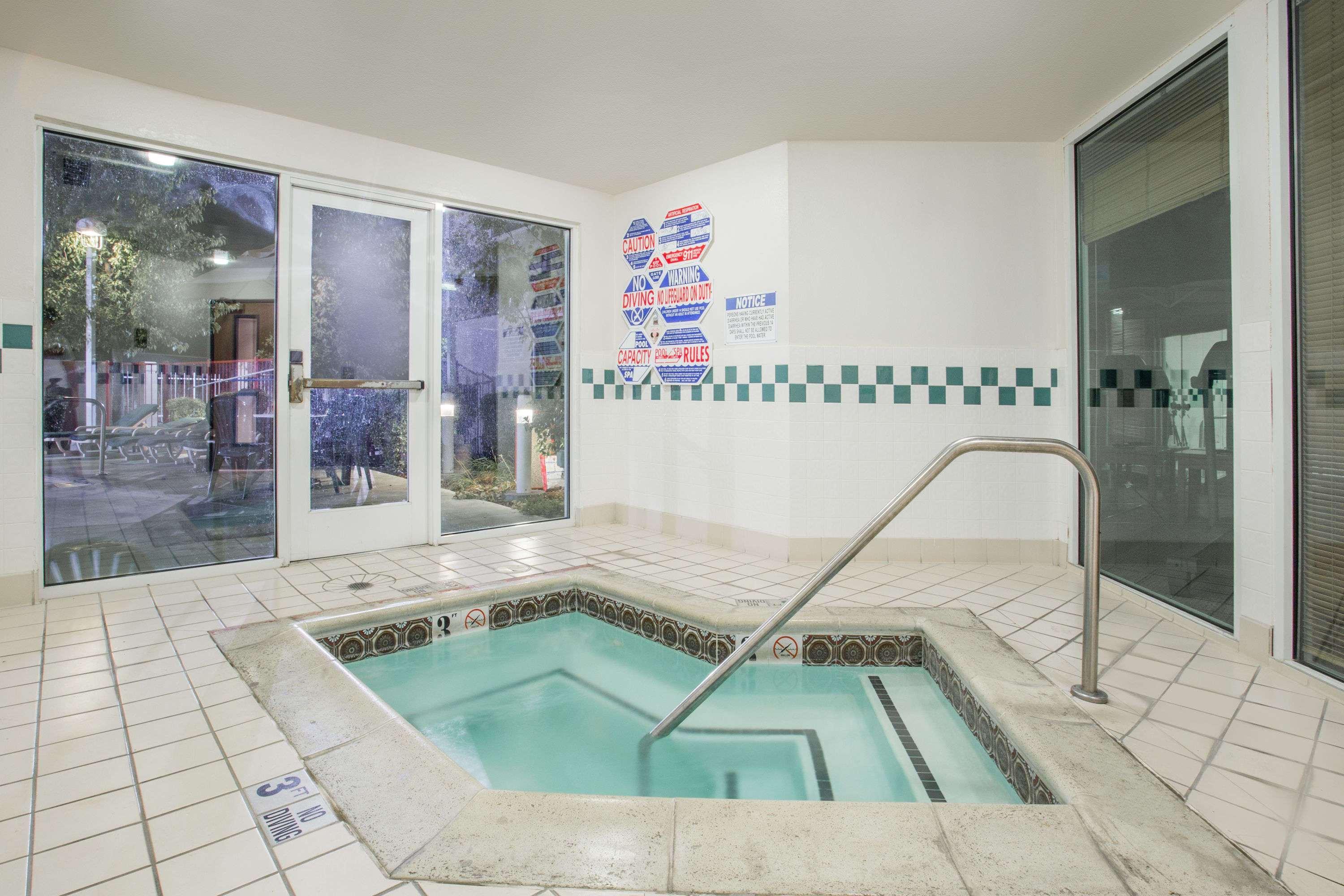 Hawthorn Suites By Wyndham Ливърмор Екстериор снимка